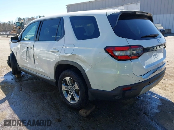 2024 Honda Pilot EX-L 7 Passenger with VIN 5FNYG2H57RB001333, listed as a IAAI auction lot 41707956 with 35,865 mi miles. Bid and sale history available at carsss.com. Image 3.