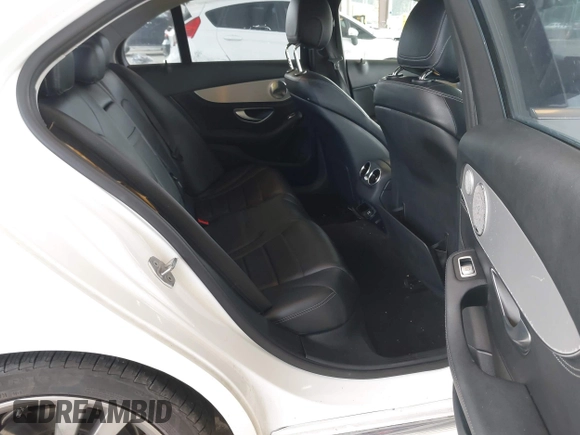2015 Mercedes-Benz C 300 Luxury with VIN 55SWF4KB6FU023015, listed as a IAAI auction lot 42153797 with 47,639 mi miles and . Bid and sale history available at carsss.com. Image 8.
