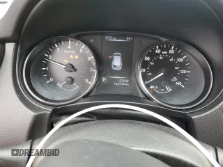 2017 Nissan Rogue SL z VIN JN1BJ1CR9HW100499, wystawiony jako Copart lot #56340645 z przebiegiem 142 334 mil mil oraz Szkoda całkowita • Salvage title. Historia ofert i sprzedaży dostępna na DreamBid. Obrazek 9.