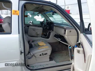 2003 Cadillac Escalade z VIN 1GYEK63N93R319255, wystawiony jako IAAI lot #42371706 z przebiegiem 171 656 mil mil oraz . Historia ofert i sprzedaży dostępna na DreamBid. Obrazek 5.
