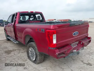 2017 Ford Super Duty F-250 SRW Lariat with VIN 1FT7W2B65HED25087, listed as a IAAI auction lot 42117125 with 122,369 mi miles. Bid and sale history available at carsss.com. Image 3.