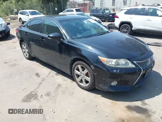 2013 Lexus ES 250 с VIN JTHBK1GG3D2081225, выставлен на аукционе IAAI как лот 42359401 с пробегом 172 571 миль миль и . История ставок и продаж доступна на DreamBid. Изображение 1.