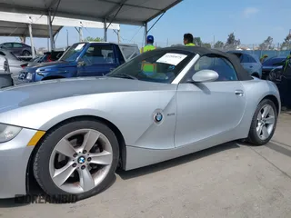 2007 BMW Z4 3.0i z VIN 4USBU33527LW70285, wystawiony jako IAAI lot #42201075 z przebiegiem 116 829 mil mil oraz . Historia ofert i sprzedaży dostępna na DreamBid. Obrazek 14.
