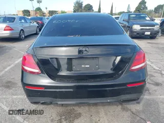 2019 Mercedes-Benz E-Class E 300 with VIN WDDZF4JB0KA600484, listed as a IAAI auction lot 41806241 with 43,038 mi miles. Bid and sale history available at carsss.com. Image 15.