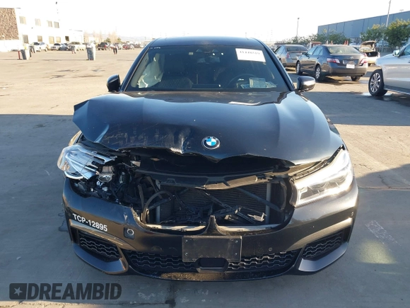 2018 BMW 7 Series 750i with VIN WBA7F0C50JGM24160, listed as a IAAI auction lot 41448519 with 138,742 mi miles. Bid and sale history available at carsss.com. Image 12.