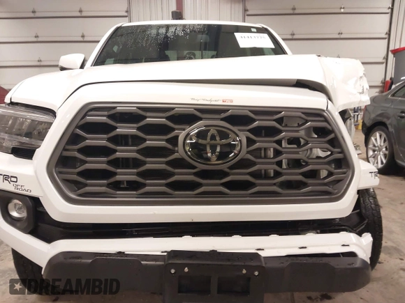 2021 Toyota Tacoma 4WD SR5 with VIN 3TMDZ5BN6MM113743, listed as a IAAI auction lot 41413775 with 24,735 mi miles. Bid and sale history available at carsss.com. Image 21.