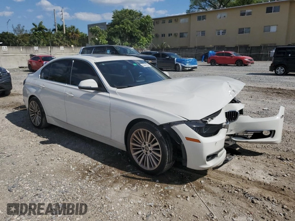 2013 BMW 3 Series 328i xDrive z VIN WBA3B5C57DF597059, wystawiony jako Copart lot #52441895 z przebiegiem 154 003 mil mil oraz Szkoda całkowita • Salvage title. Historia ofert i sprzedaży dostępna na DreamBid. Obrazek 4.