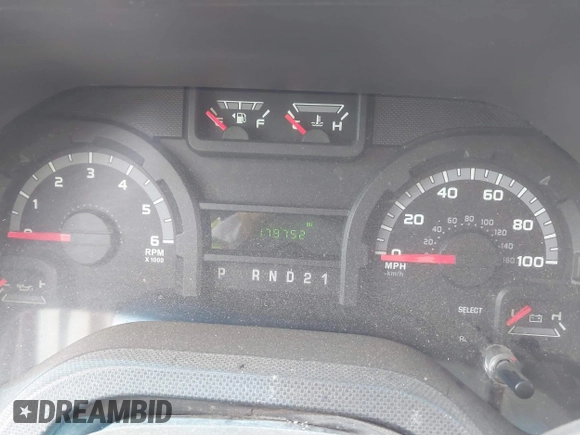 2011 Ford Econoline Cargo Commercial z VIN 1FTNE2EW0BDA56676, wystawiony jako IAAI lot #42215010 z przebiegiem 179 752 mil mil oraz . Historia ofert i sprzedaży dostępna na DreamBid. Obrazek 7.