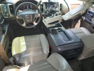2015 GMC Sierra 1500 Denali z VIN 3GTU2WEC3FG103130, wystawiony jako Copart lot #60243545 z przebiegiem 139 382 mil mil oraz Szkoda całkowita • Salvage title. Historia ofert i sprzedaży dostępna na DreamBid. Obrazek 8.