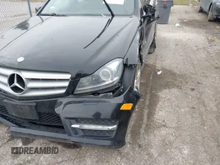 2013 Mercedes-Benz C 350 Sport with VIN WDDGF5HB9DA776259, listed as a IAAI auction lot 41168951 with 178,835 mi miles and . Bid and sale history available at DreamBid. Image 6.
