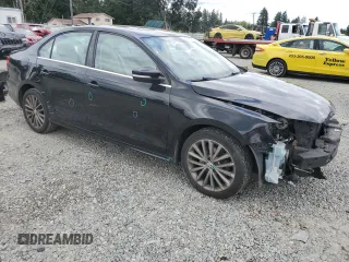 2011 Volkswagen Jetta SEL with VIN 3VWLZ7AJ1BM304504, listed as a Copart auction lot 60991215 with 189,148 mi miles and Salvage title. Bid and sale history available at DreamBid. Image 4.