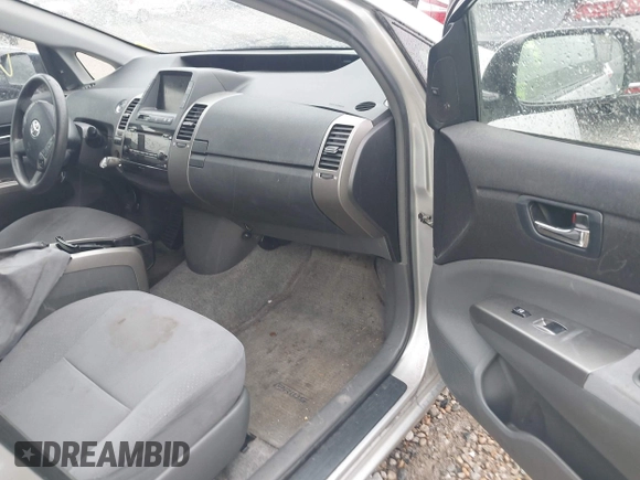 2007 Toyota Prius with VIN JTDKB20U877611929, listed as a IAAI auction lot 42082384 with Not Provided miles. Bid and sale history available at carsss.com. Image 5.