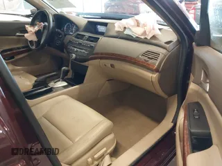 2010 Honda Accord EX-L z VIN 5KBCP3F84AB012180, wystawiony jako IAAI lot #41779763 z przebiegiem 81 797 mil mil oraz . Historia ofert i sprzedaży dostępna na DreamBid. Obrazek 5.