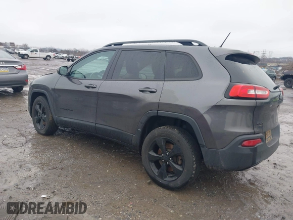 2018 Jeep Cherokee Latitude with VIN 1C4PJMCX4JD517792, listed as a IAAI auction lot 41524331 with Not provided miles and . Bid and sale history available at DreamBid. Image 3.