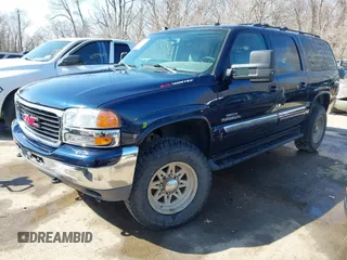 2005 GMC Yukon XL SLT with VIN 3GKGK26G35G191865, listed as a IAAI auction lot 41773994 with 211,199 mi miles. Bid and sale history available at carsss.com. Image 2.
