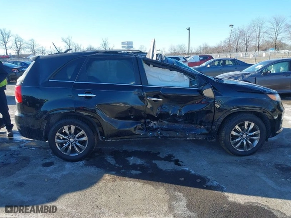 2013 Kia Sorento SX with VIN 5XYKWDA28DG367307, listed as a IAAI auction lot 41437488 with 120,822 mi miles. Bid and sale history available at carsss.com. Image 13.