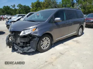 2017 Toyota Sienna XLE Auto Access Seat with VIN 5TDYZ3DC4HS774775, listed as a Copart auction lot 50581175 with 70,859 mi miles and Salvage Title. Bid and sale history available at carsss.com. Image 1.