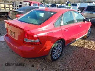 2007 Volvo S40 2.4L with VIN YV1MS382272273341, listed as a IAAI auction lot 41335987 with 205,803 mi miles. Bid and sale history available at carsss.com. Image 4.