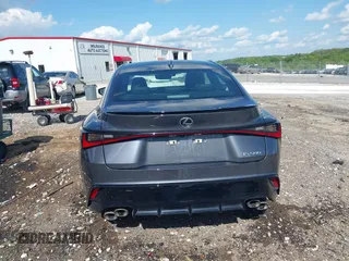 2023 Lexus IS 500 F Sport Performance z VIN JTHAP1D21P5003423, wystawiony jako IAAI lot #42107835 z przebiegiem 18 638 mil mil oraz . Historia ofert i sprzedaży dostępna na DreamBid. Obrazek 17.