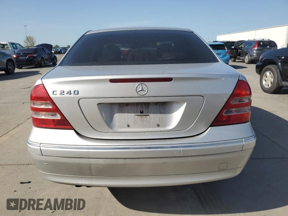 2004 Mercedes-Benz C 240 с VIN WDBRF61J54A616985, выставлен на аукционе Copart как лот 51959845 с пробегом 128 364 миль миль и Списание • Salvage title. История ставок и продаж доступна на DreamBid. Изображение 6.