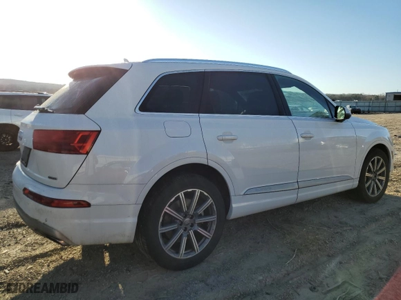 2019 Audi Q7 Premium Plus with VIN WA1LAAF74KD035182, listed as a Copart auction lot 48549565 with 89183 miles and Clean Title. Bid and sale history available at carsss.com. Image 3.