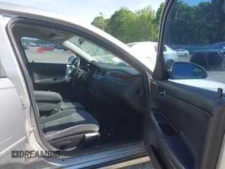 2006 Chevrolet Impala LT 3.5L with VIN 2G1WT55K969299035, listed as a IAAI auction lot 42091238 with 145,968 mi miles and . Bid and sale history available at DreamBid. Image 5.