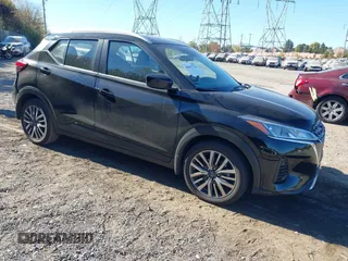 2023 Nissan Kicks SV with VIN 3N1CP5CV9PL558393, listed as a IAAI auction lot 40697756 with 31,375 mi miles. Bid and sale history available at carsss.com. Image 1.