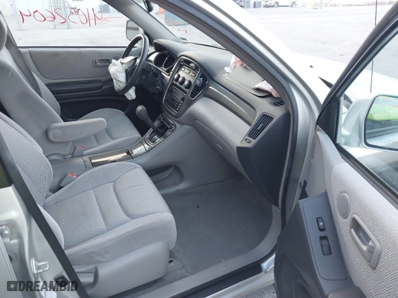2003 Toyota Highlander with VIN JTEHF21A630114668, listed as a IAAI auction lot 41052604 with 107,151 mi miles. Bid and sale history available at carsss.com. Image 5.