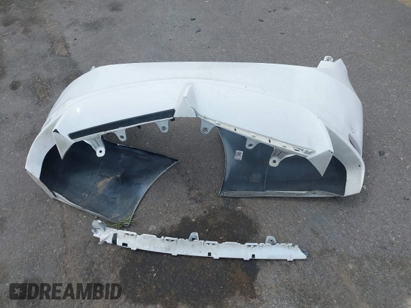 2020 Toyota Camry SE z VIN 4T1G11AKXLU908241, wystawiony jako IAAI lot #42093849 z przebiegiem 132 855 mil mil oraz . Historia ofert i sprzedaży dostępna na DreamBid. Obrazek 12.