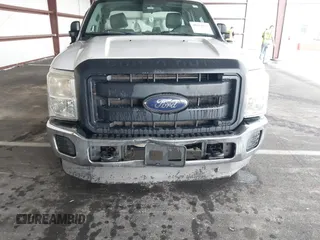 2013 Ford F-250 XL with VIN 1FT7X2BT8DEA72909, listed as a IAAI auction lot 40424932 with 392,409 mi miles and . Bid and sale history available at DreamBid. Image 6.