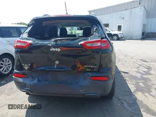 2015 Jeep Cherokee Sport с VIN 1C4PJMAB9FW675323, выставлен на аукционе IAAI как лот 42460681 с пробегом 197 119 миль миль и . История ставок и продаж доступна на DreamBid. Изображение 16.