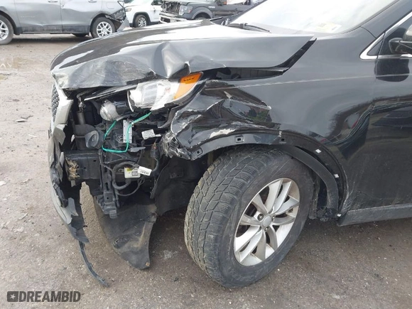 2016 Kia Sorento LX with VIN 5XYPG4A38GG124550, listed as a IAAI auction lot 41444386 with 170,095 mi miles. Bid and sale history available at carsss.com. Image 17.