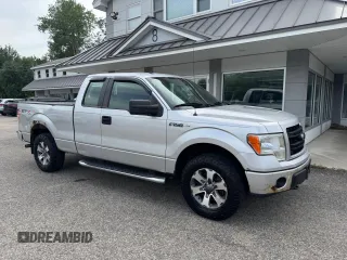 2013 Ford F-150 XL z VIN 1FTFX1EF8DFD87828, wystawiony jako Copart lot #63853575 z przebiegiem 229 088 mil mil oraz Czysty tytuł • Clean title. Historia ofert i sprzedaży dostępna na DreamBid. Obrazek 1.
