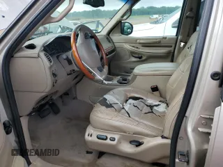 2001 Lincoln Navigator z VIN 5LMEU27A61LJ02044, wystawiony jako Copart lot #53499415 z przebiegiem Nie podano mil oraz Czysty tytuł • Clean title. Historia ofert i sprzedaży dostępna na DreamBid. Obrazek 7.