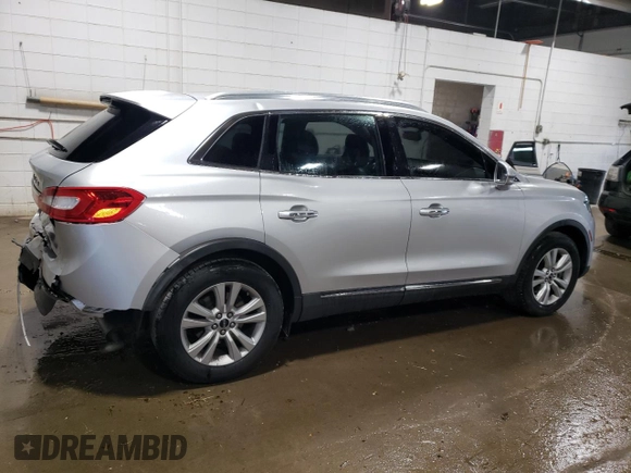 2017 Lincoln MKX Premiere z VIN 2LMPJ6JR5HBL50858, wystawiony jako Copart lot #54021395 z przebiegiem 101 480 mil mil oraz Szkoda całkowita • Salvage title. Historia ofert i sprzedaży dostępna na DreamBid. Obrazek 3.