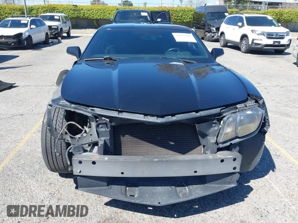 2013 Chevrolet Camaro LT z VIN 2G1FC1E30D9128690, wystawiony jako IAAI lot #41856470 z przebiegiem 139 573 mil mil oraz . Historia ofert i sprzedaży dostępna na DreamBid. Obrazek 13.