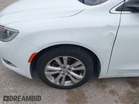 2016 Chrysler 200 Limited with VIN 1C3CCCAB3GN154726, listed as a IAAI auction lot 41969451 with 182,626 mi miles. Bid and sale history available at carsss.com. Image 6.