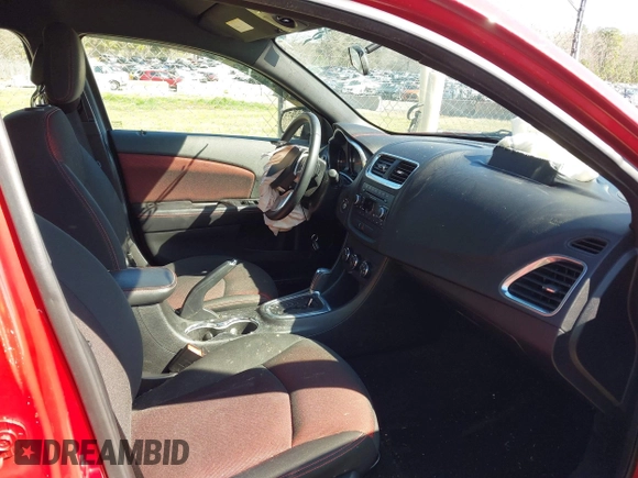 2014 Dodge Avenger SXT z VIN 1C3CDZCB2EN138477, wystawiony jako IAAI lot #41820973 z przebiegiem 51 355 mil mil oraz . Historia ofert i sprzedaży dostępna na DreamBid. Obrazek 5.