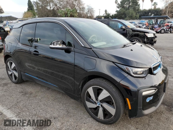 2020 BMW i3 z VIN WBY8P4C08L7G74380, wystawiony jako Copart lot #40858024 z przebiegiem 34 379 mil mil oraz . Historia ofert i sprzedaży dostępna na DreamBid. Obrazek 4.