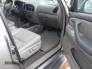 2007 Toyota Sequoia Limited with VIN 5TDZT38A87S298429, listed as a IAAI auction lot 41303386 with 244,837 mi miles and . Bid and sale history available at DreamBid. Image 5.
