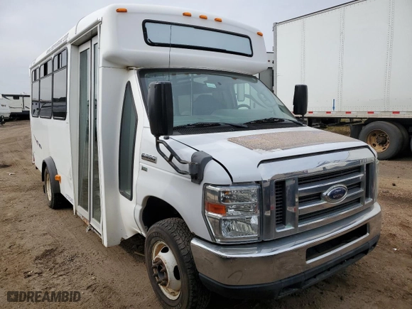 2013 Ford Econoline Commercial Cutaway with VIN 1FDEE3FL0DDB09661, listed as a Copart auction lot 74102754 with NaN miles and Clean Title. Bid and sale history available at carsss.com. Image 4.