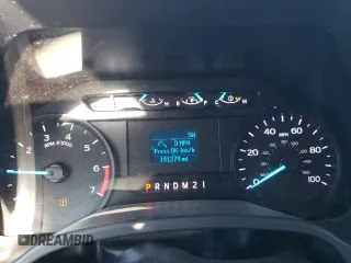 2018 Ford F-250 XLT z VIN 1FTBF2B6XJEB19683, wystawiony jako Copart lot #47262445 z przebiegiem 191 279 mil mil oraz Szkoda całkowita • Salvage title. Historia ofert i sprzedaży dostępna na DreamBid. Obrazek 9.