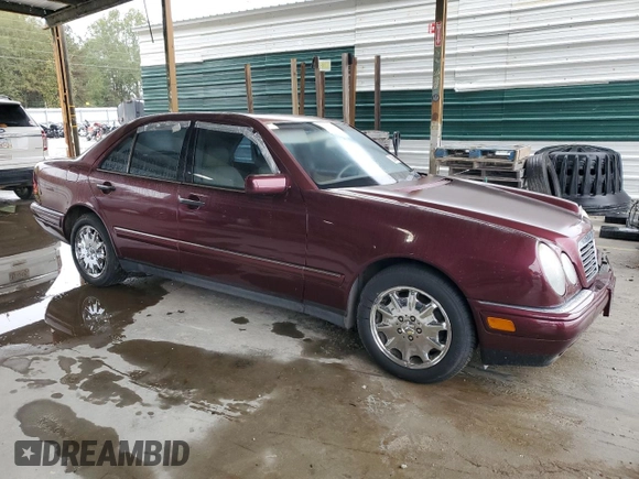 1998 Mercedes-Benz E-Class with VIN WDBJF65F7WA651470, listed as a Copart auction lot 80839644 with 158,508 mi miles and Clean Title. Bid and sale history available at carsss.com. Image 4.
