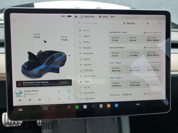 2021 Tesla Model 3 Performance z VIN 5YJ3E1EC5MF064890, wystawiony jako Copart lot #57186755 z przebiegiem 47 830 mil mil oraz Szkoda całkowita • Salvage title. Historia ofert i sprzedaży dostępna na DreamBid. Obrazek 9.
