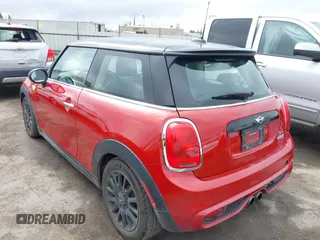 2014 MINI Hardtop S z VIN WMWXM7C51ET985947, wystawiony jako IAAI lot #41648463 z przebiegiem 99 152 mil mil oraz . Historia ofert i sprzedaży dostępna na DreamBid. Obrazek 3.