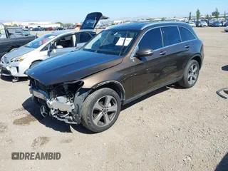 2018 Mercedes-Benz GLC 300 z VIN WDC0G4JB8JV105614, wystawiony jako IAAI lot #42521942 z przebiegiem 95 745 mil mil oraz . Historia ofert i sprzedaży dostępna na DreamBid. Obrazek 18.