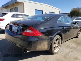 2007 Mercedes-Benz CLS-Class 5.5L with VIN WDDDJ72X17A080839, listed as a Copart auction lot 44574264 with 126,234 mi miles and Salvage Title. Bid and sale history available at carsss.com. Image 3.