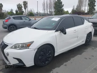 2013 Lexus CT 200h z VIN JTHKD5BH9D2172419, wystawiony jako IAAI lot #41968975 z przebiegiem 221 084 mil mil oraz . Historia ofert i sprzedaży dostępna na DreamBid. Obrazek 6.