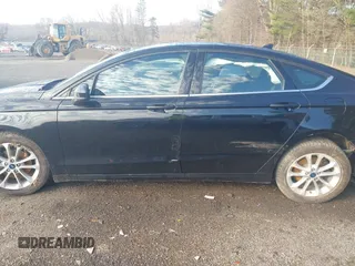 2019 Ford Fusion SE with VIN 3FA6P0HD6KR203724, listed as a IAAI auction lot 41921200 with 95,459 mi miles. Bid and sale history available at carsss.com. Image 15.
