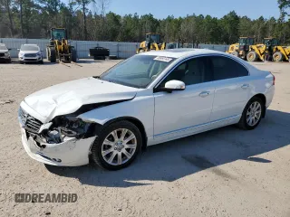 2011 Volvo S80 3.2L with VIN YV1952AS1B1147584, listed as a Copart auction lot 46865145 with 44,008 mi miles and Salvage Title. Bid and sale history available at carsss.com. Image 1.
